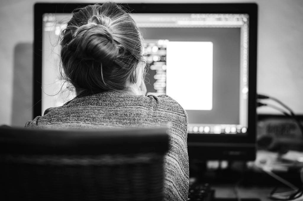 Symbole wartości napopao na tle zespołu